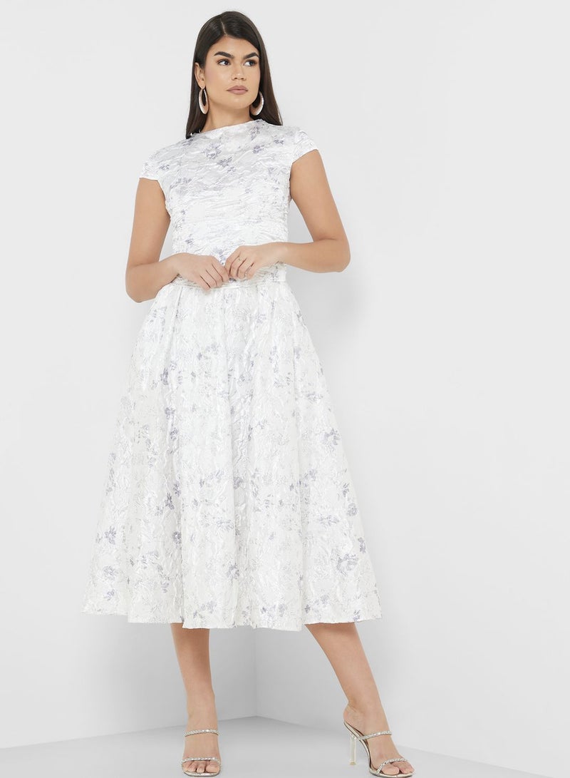 Dress With Princess Waist Cut