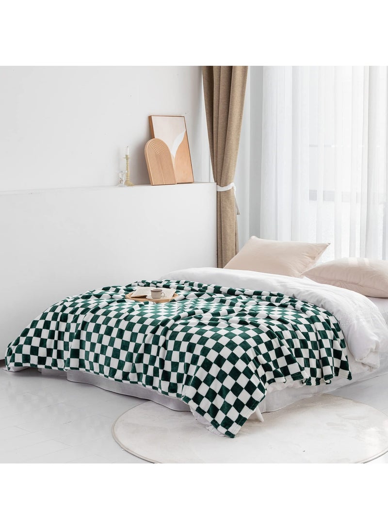 Checkered Flannel Throw Blanket, Soft and Luxurious, 150 x 130 cm, Cozy Blanket for Couch, Bed, Sofa, All-Season Warmth, Green