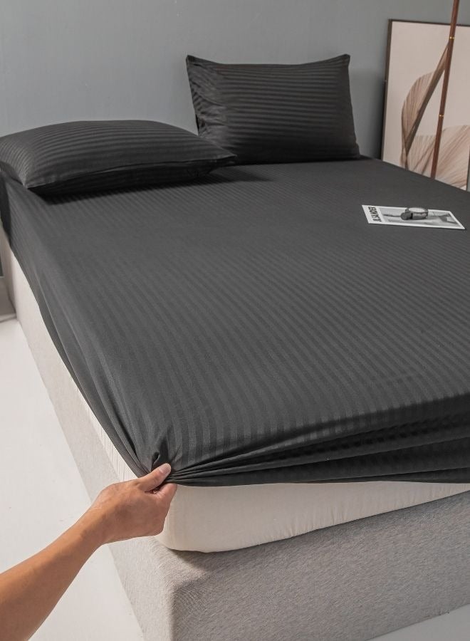 Fitted sheet with elastic corner 180*200+30cm with 2 pillow cases, bedsheet set 0f 3 piece king size, black.