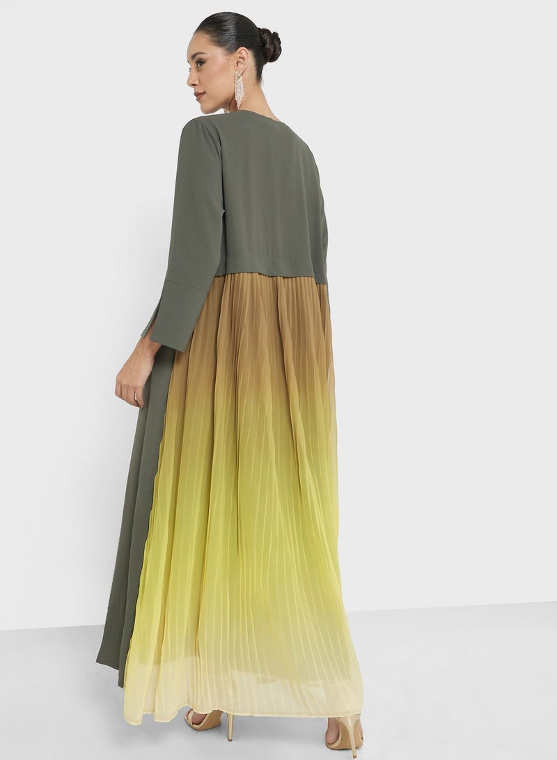 Abaya With Back Pleats