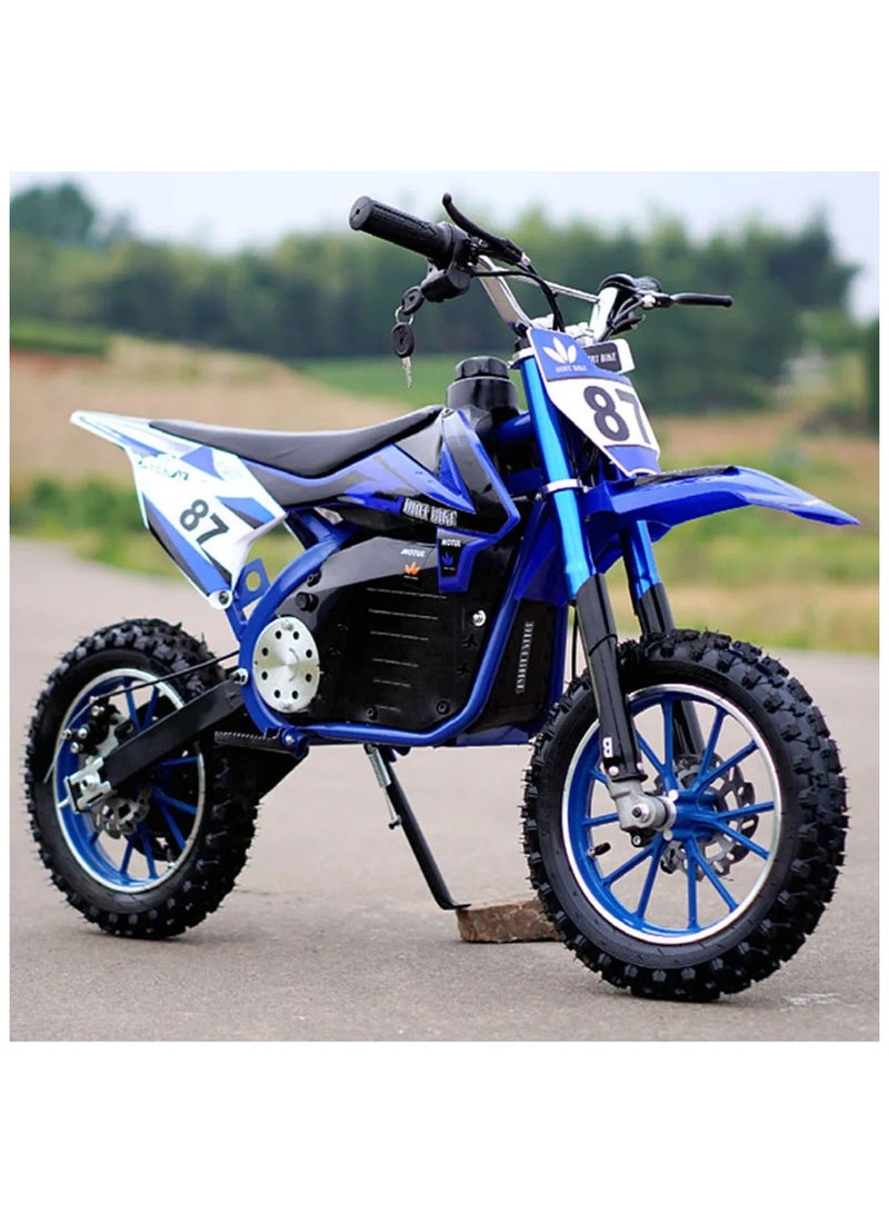 TEENAGER RIDE ON DIRT BIKE BLUE