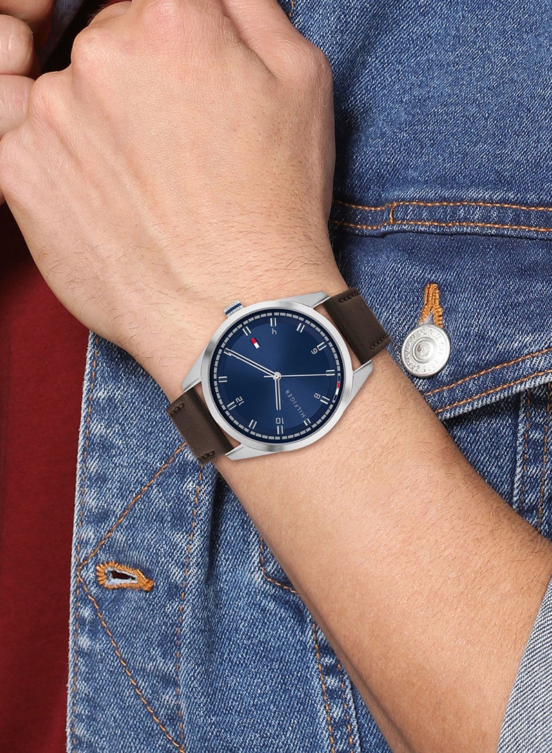 Leather Analog Wrist Watch 1710458