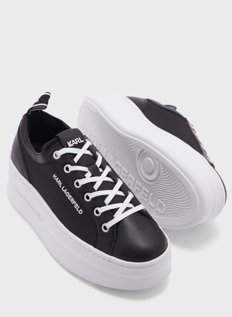 Kobo Low-Top Sneakers