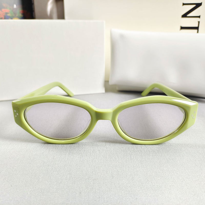 2024 Vintage Cat-Eye Sunglasses Trendy UV ProtectionGreen frame through gray sheet Green frame through gray sheet