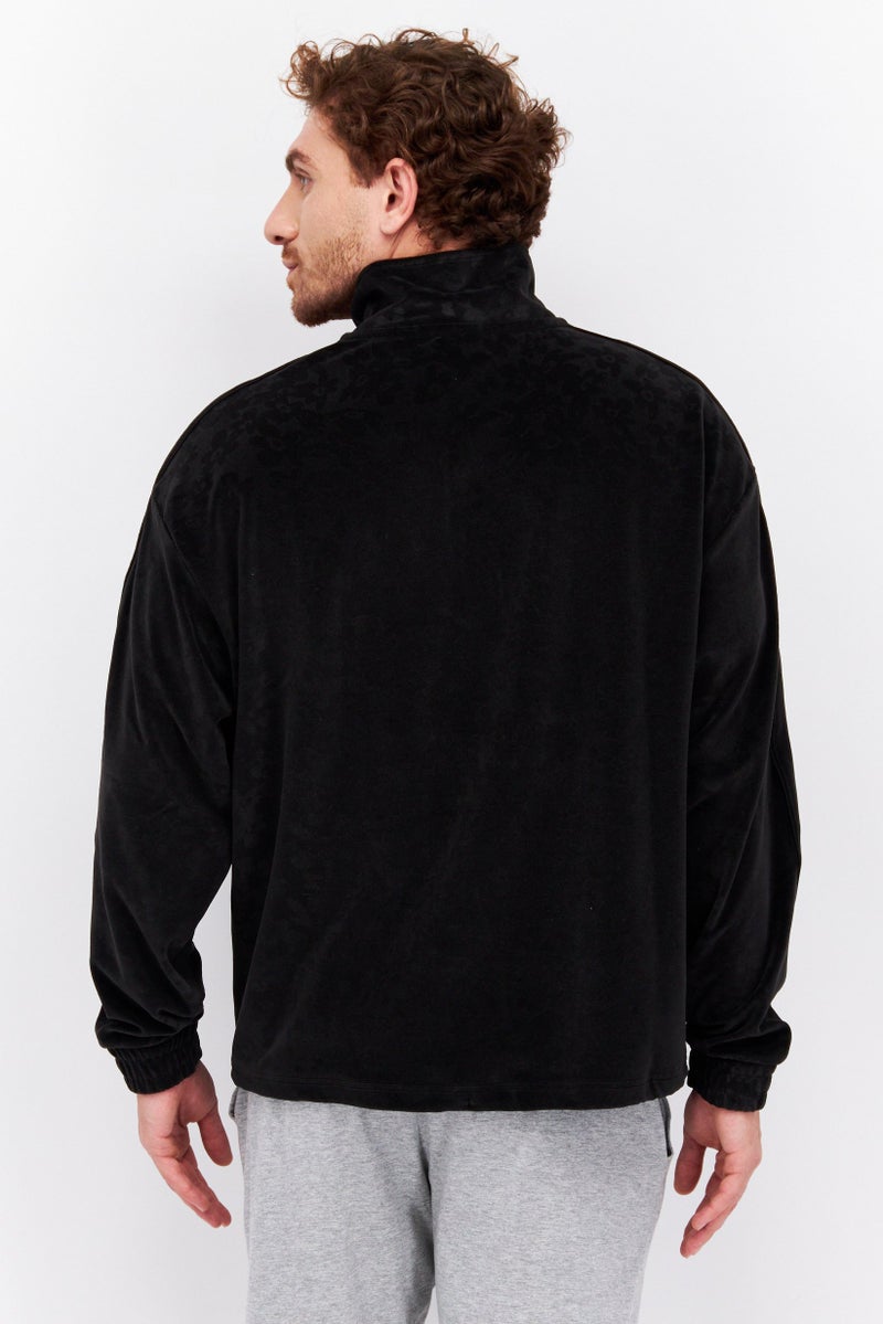Men Sportswear Fit Long Sleeve Outdoor Sweatshirt, Black