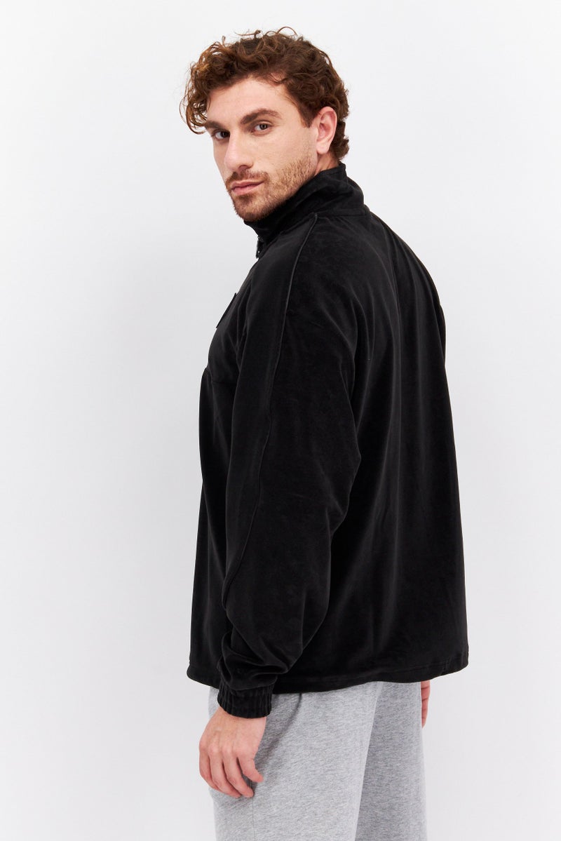 Men Sportswear Fit Long Sleeve Outdoor Sweatshirt, Black