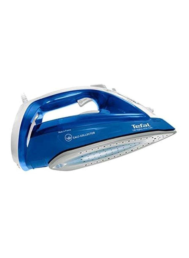 Ultragliss anti-calc Steam Iron - Calc Collector- Durilium AirGlide Technology Soleplate -180 g Steam Boost 270 ml 2500 W FV4964M0 Blue/White