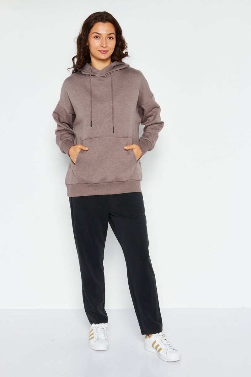 Women Sportswear Fit Long Sleeve Training Sweatshirt, Light Brown