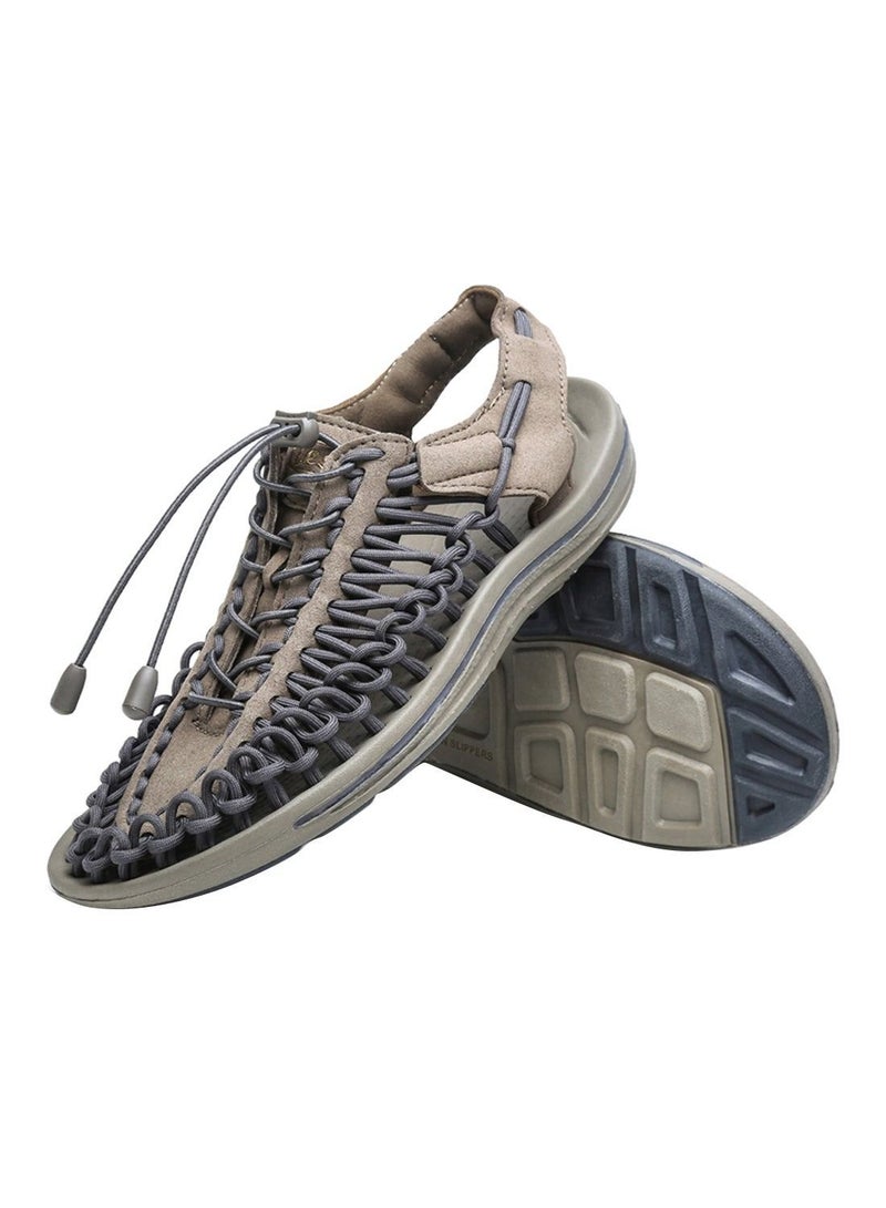 New men's woven sandals