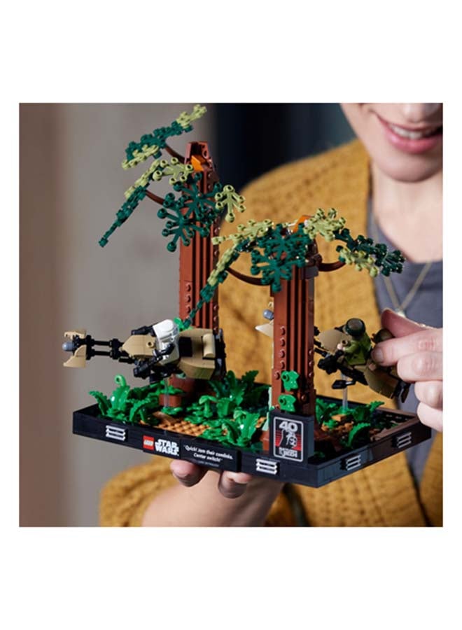 Star Wars Endor Speeder Chase Diorama 75353 Building Set 608 Pieces 608 Pieces (Ages 18+)