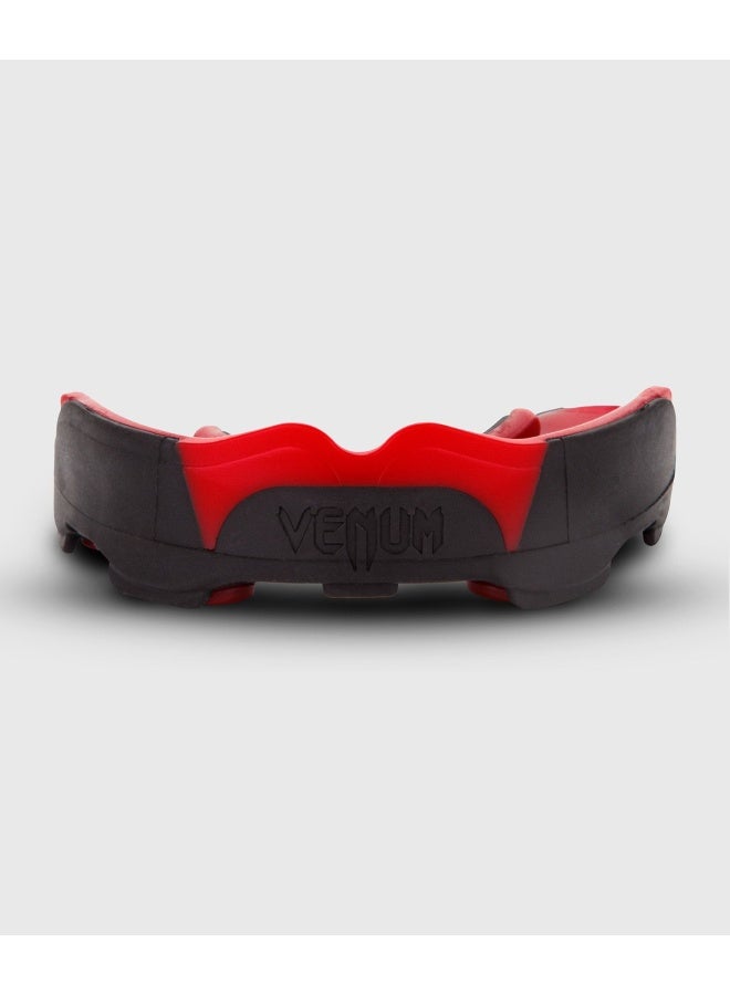 Venum Predator Mouthguard-Black/Red