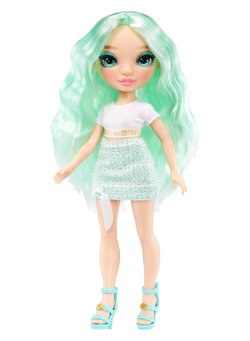 Fashion Doll S3 - Daphne Minton