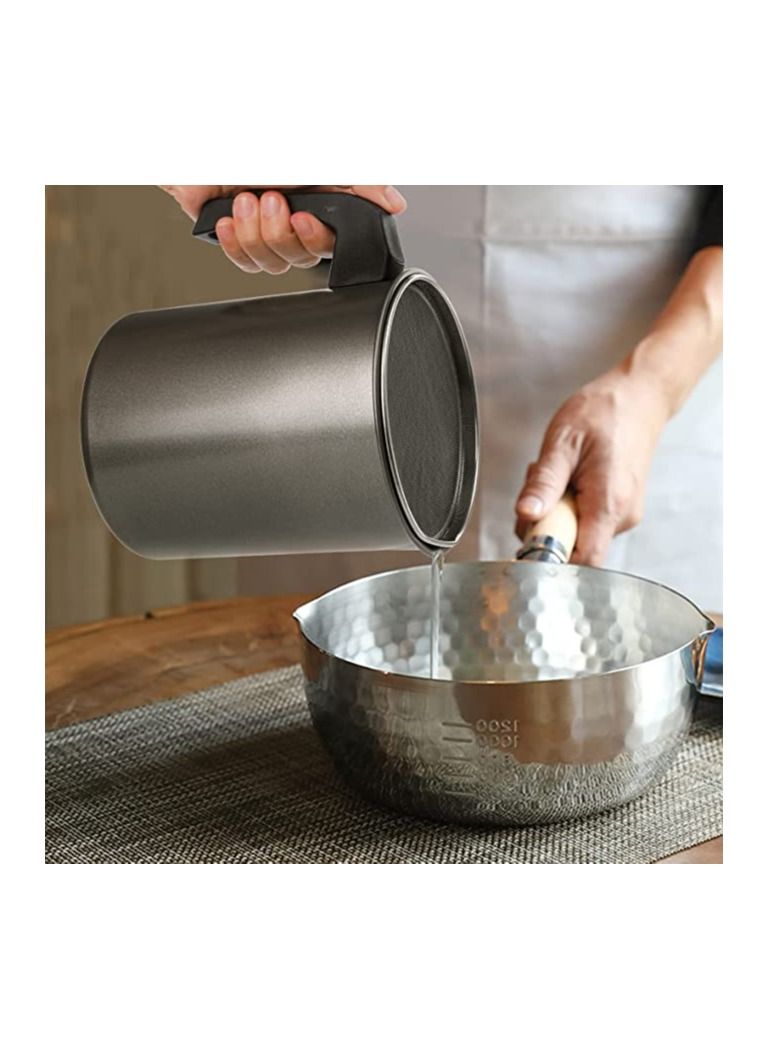 Liying Stainless Steel Oil Strainer Pot Grease Storage Can Container, Kitchen Cooking or Frying Oil Fat Grease Keeper 1.4 L