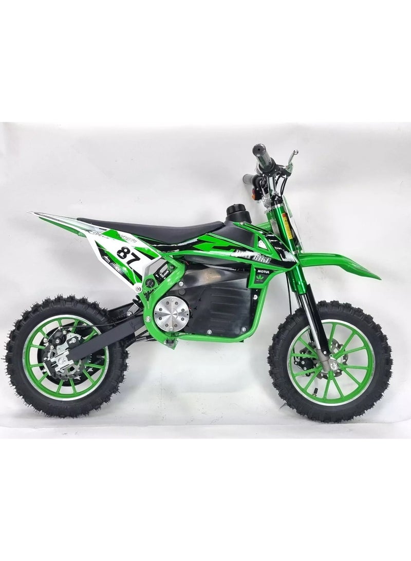 TEENAGER RIDE ON DIRT BIKE GREEN