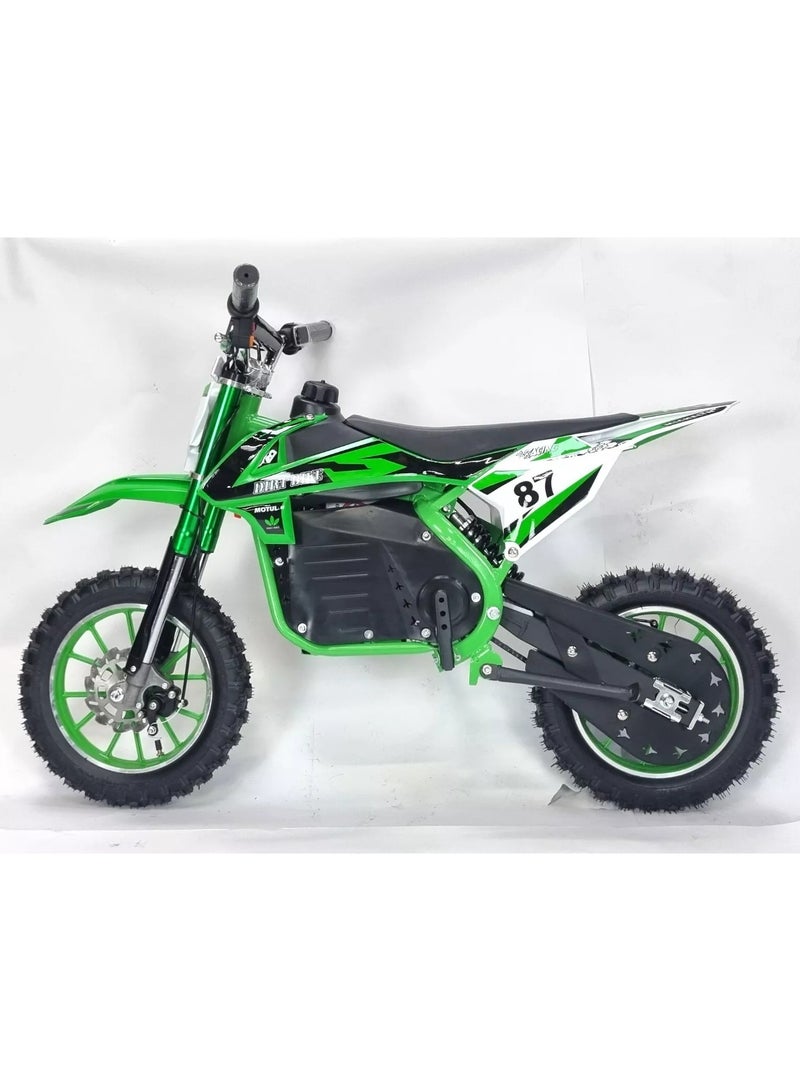 TEENAGER RIDE ON DIRT BIKE GREEN