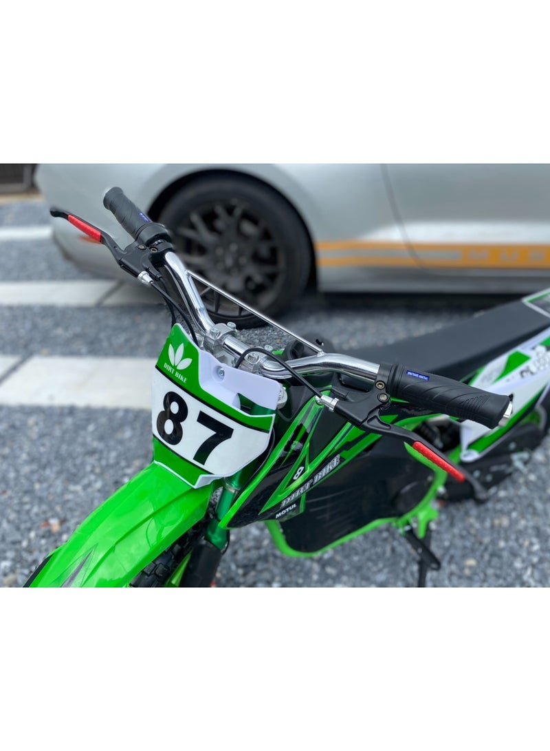 TEENAGER RIDE ON DIRT BIKE GREEN