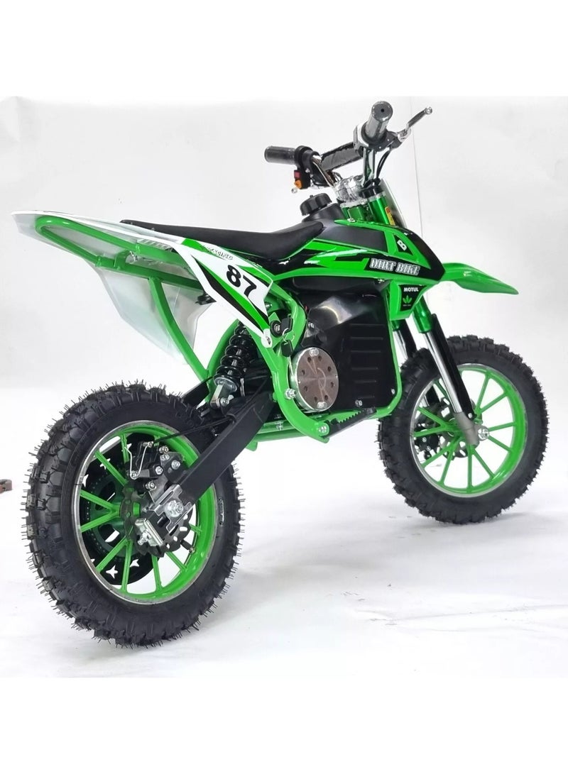 TEENAGER RIDE ON DIRT BIKE GREEN