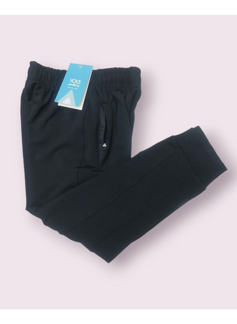 Black track pant for boys