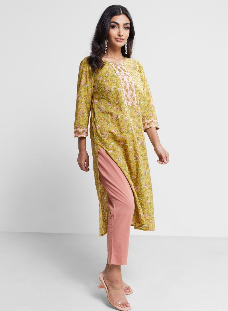 Crew Neck Floral Print Kurta & Pant Set