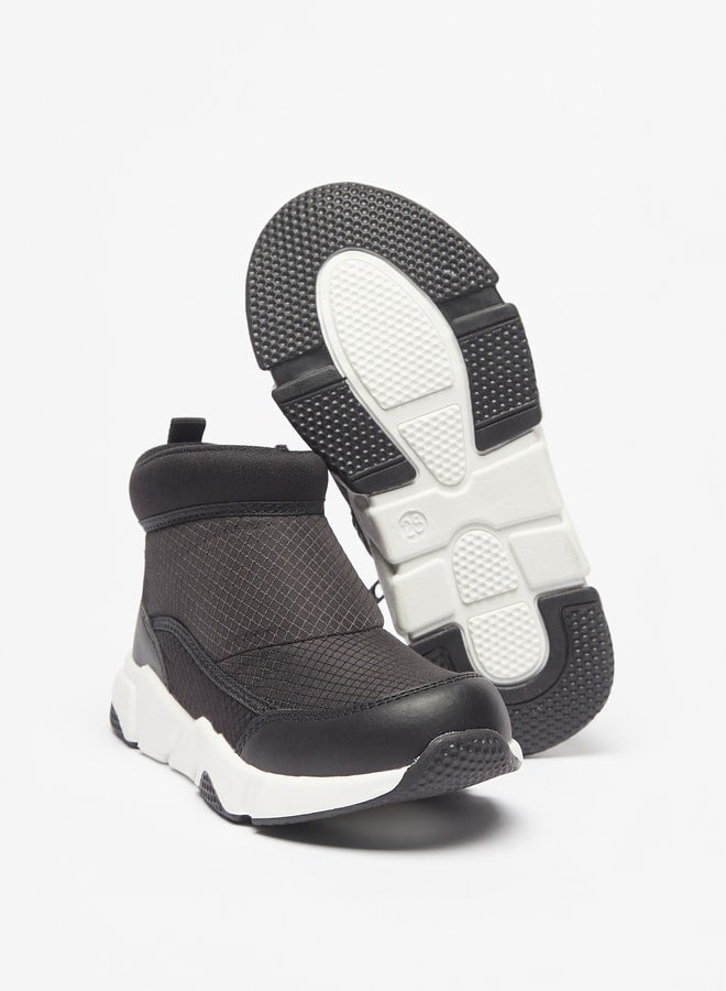 Boys Textured High Cut Boots With Zip Closure