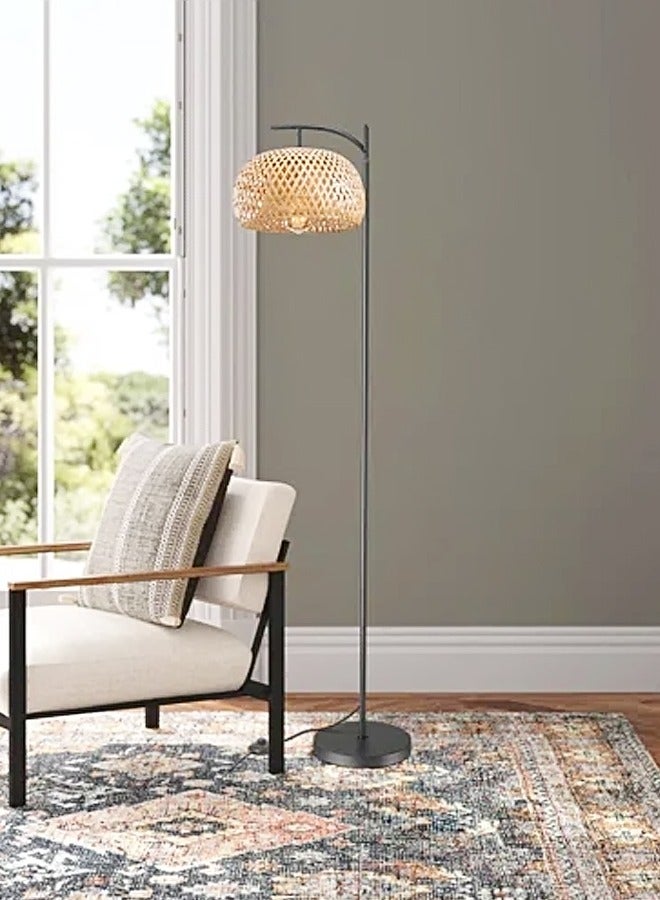 Classic Design Rattan Handwoven Lamp Shade Tall Standing Floor Lamp with Foot Switch Industrial Wicker Floor Lamp for Bedroom Living Room Home Office Decoration