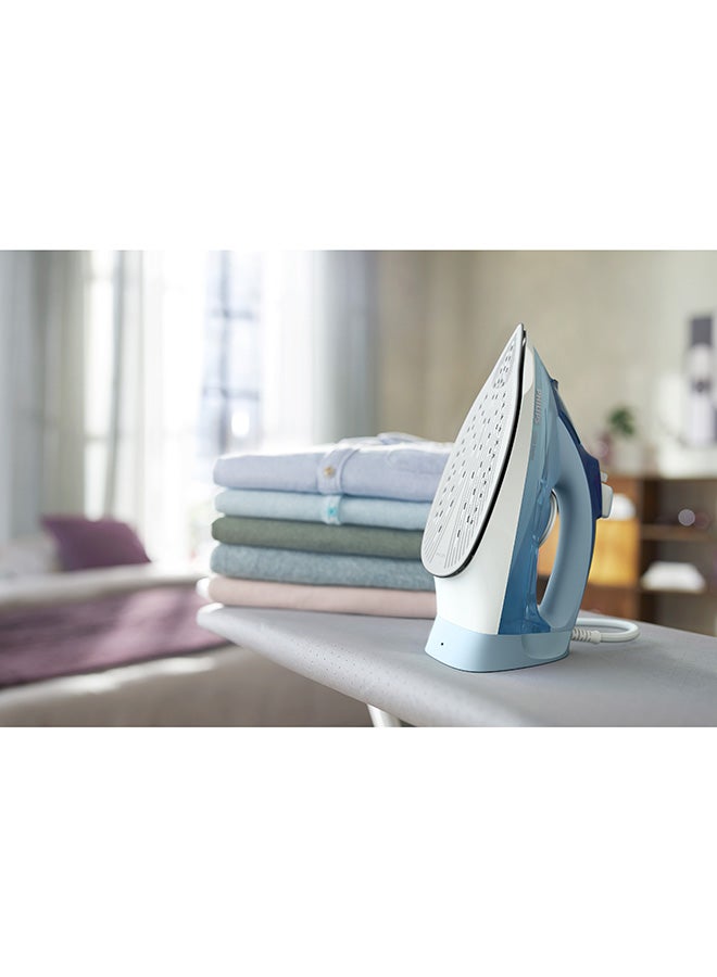 5000 Series Steam Iron - 180g Steam Boost, SteamGlide Plus 320 ml 2400 W DST5020/26 Blue/White