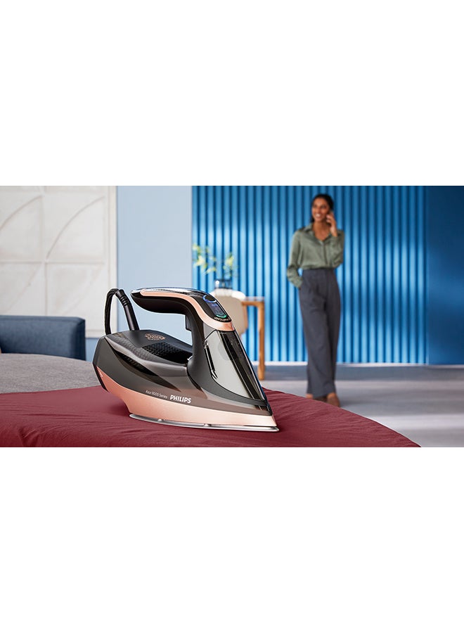 Steam Iron Series 8000 - 80g/min Continuous Steam, 350 ml 3000 W DST8041/86 Gold/Black