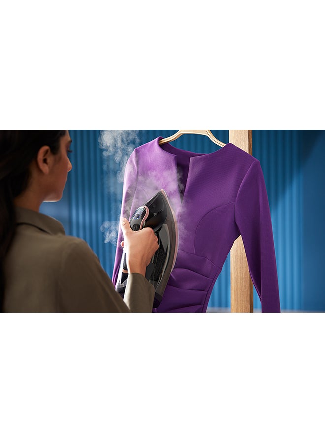 Steam Iron Series 8000 - 80g/min Continuous Steam, 350 ml 3000 W DST8041/86 Gold/Black