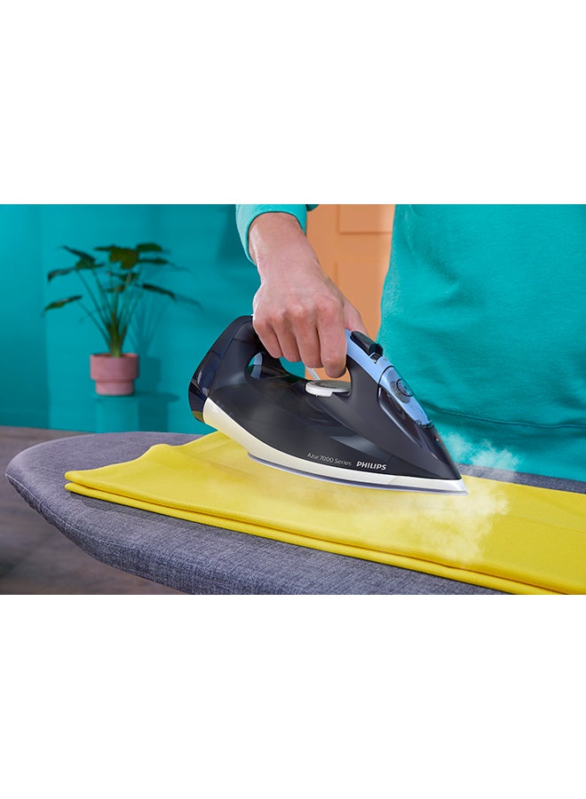 Steam Iron 7000 Series - 50g/min Continuous Steam, 250g Steam Boost, SteamGlide Plus Soleplate, Auto-Off, Vertical Steam, 2800 W DST7030/26 Dark Blue