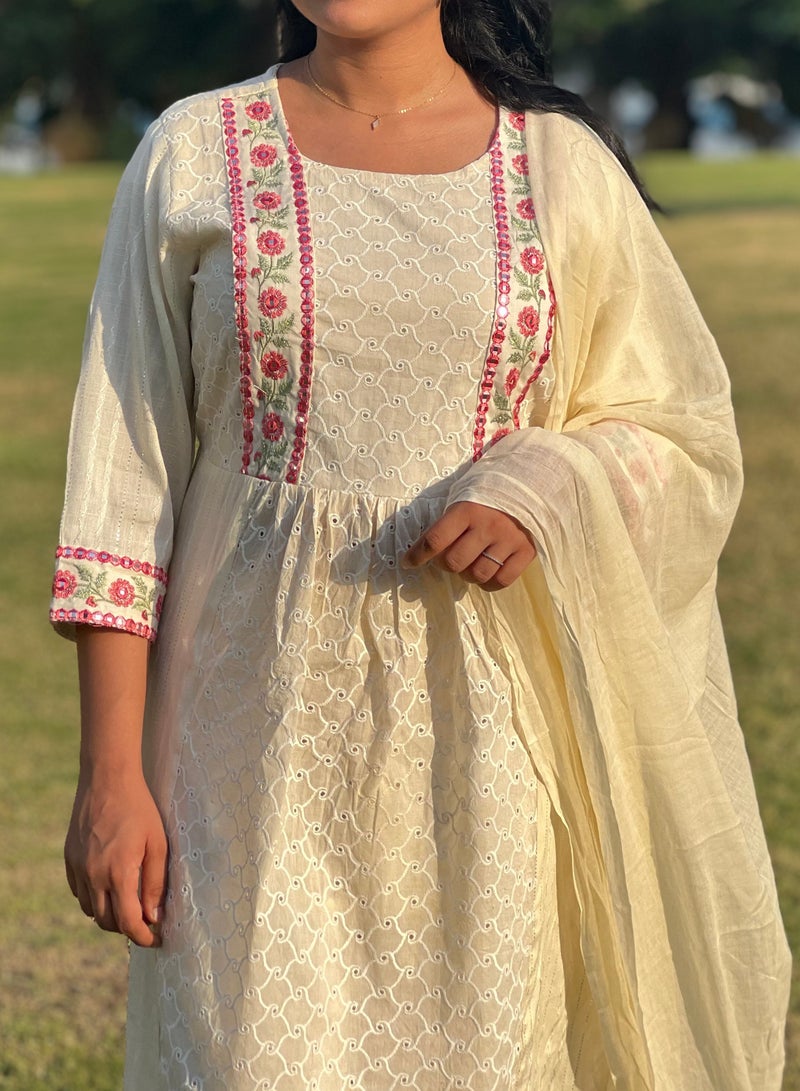 IndHeritage - Premium Off white cotton 3pc kurti set / salwar suit with pink & green floral embroidery & mirror work - Comes with top, pants & dupatta - Indian Kurti Set IDH00177