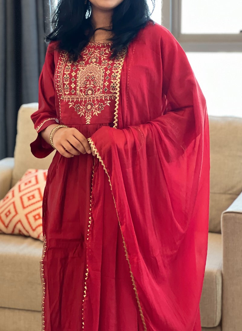 IndHeritage - Diwali collection - Premium red colour rayon silk 3pc kurti set / salwar suit with red & blue embroideries & embellishments - Comes with top, pants & dupatta - Indian Kurti Set IDH00184