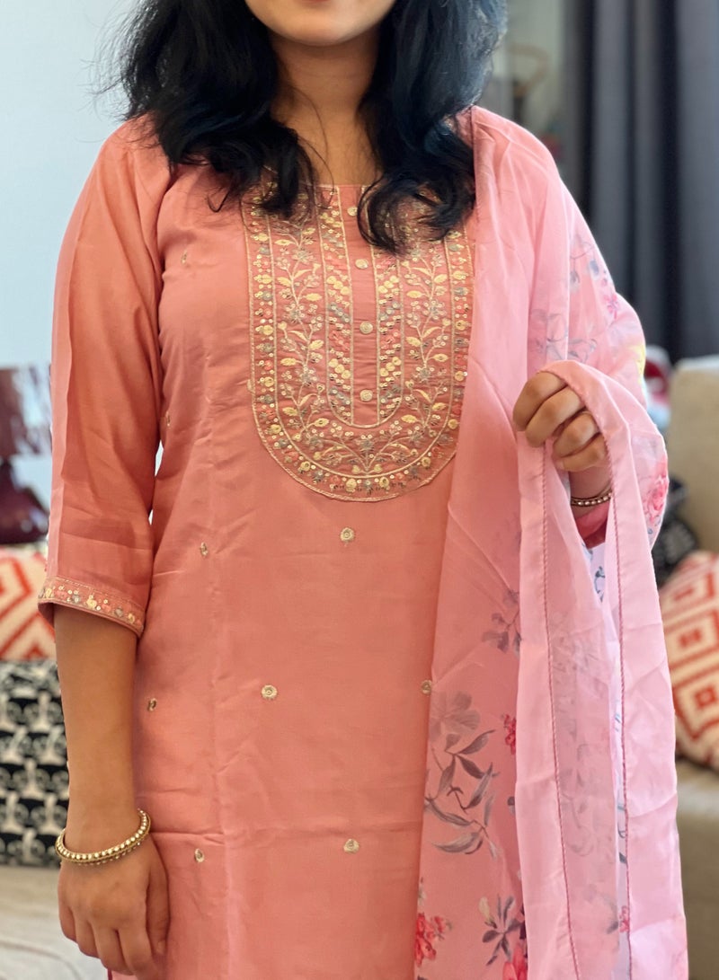 IndHeritage -  Eid kurti set collection - Premium pastel pink colour rayon silk 3pc kurti set / salwar suit with floral embroideries & embellishments - Comes with top, pants & dupatta - Indian Kurti Set IDH00180