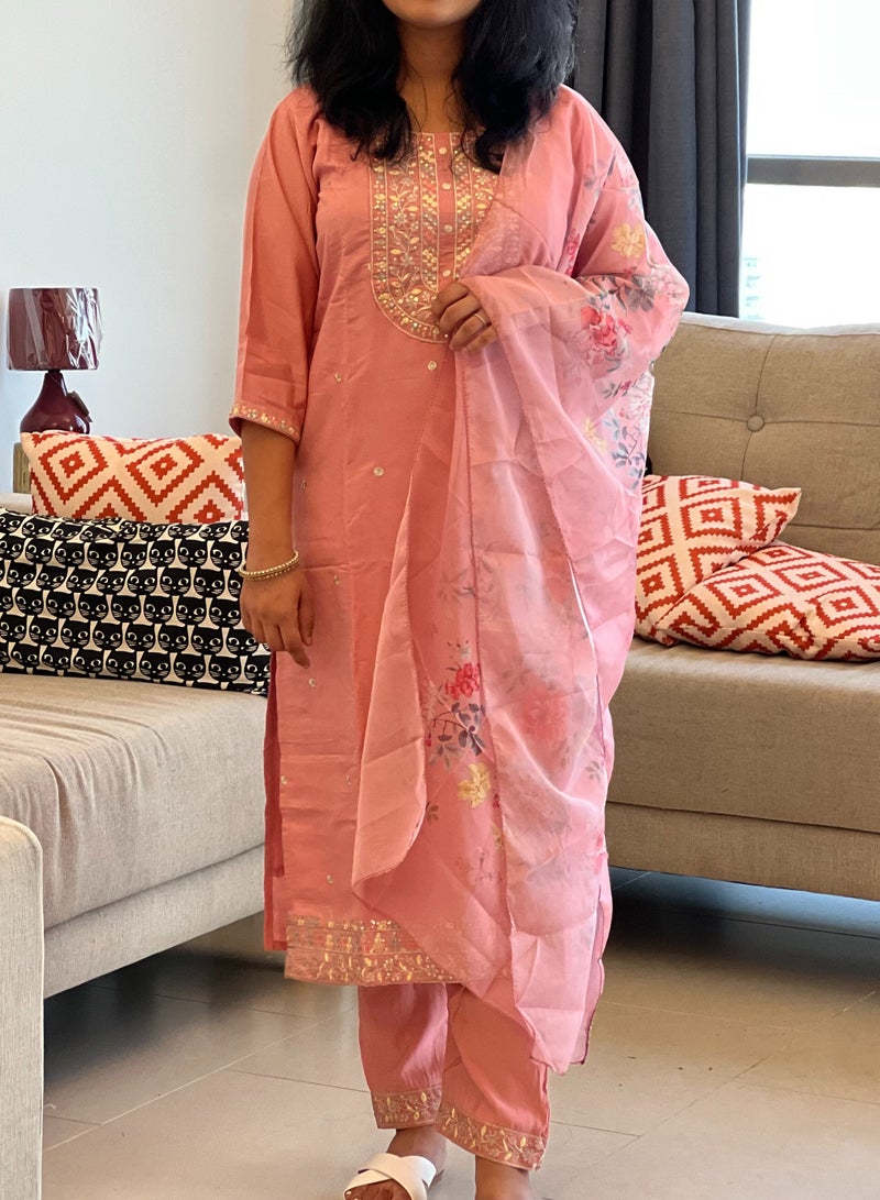 IndHeritage -  Eid kurti set collection - Premium pastel pink colour rayon silk 3pc kurti set / salwar suit with floral embroideries & embellishments - Comes with top, pants & dupatta - Indian Kurti Set IDH00180