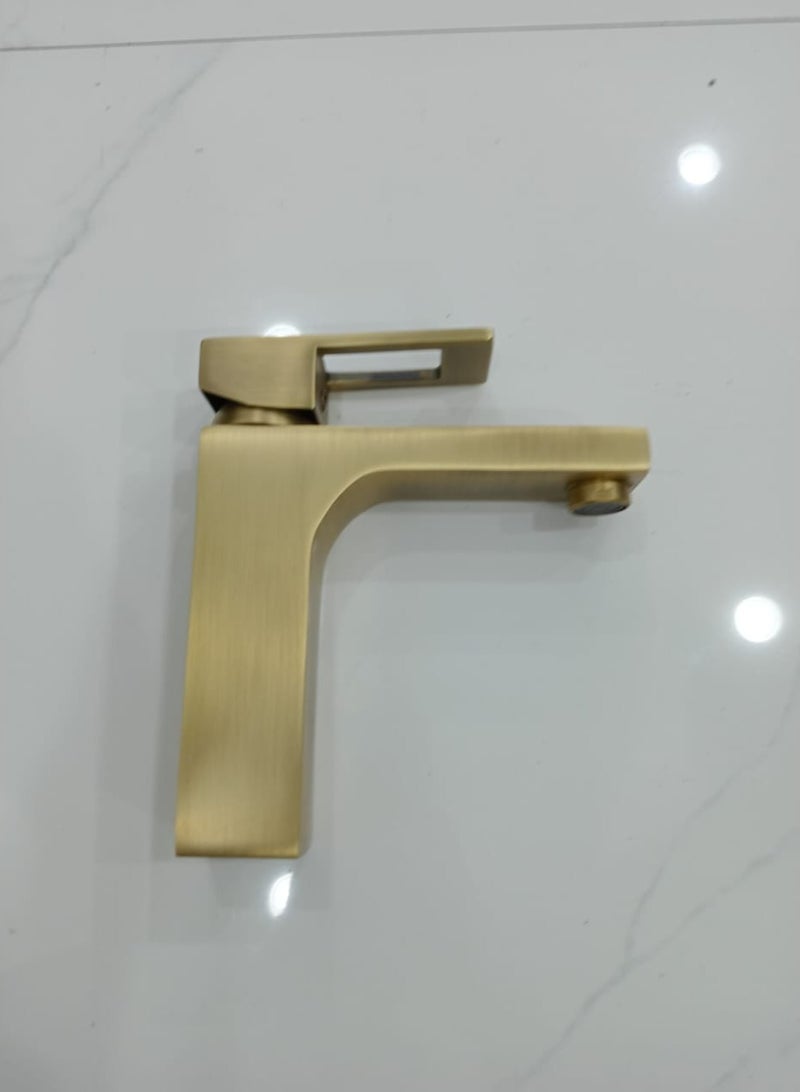 Single-Handle Brass Basin Faucet - Hot and Cold Water Mixer Tap