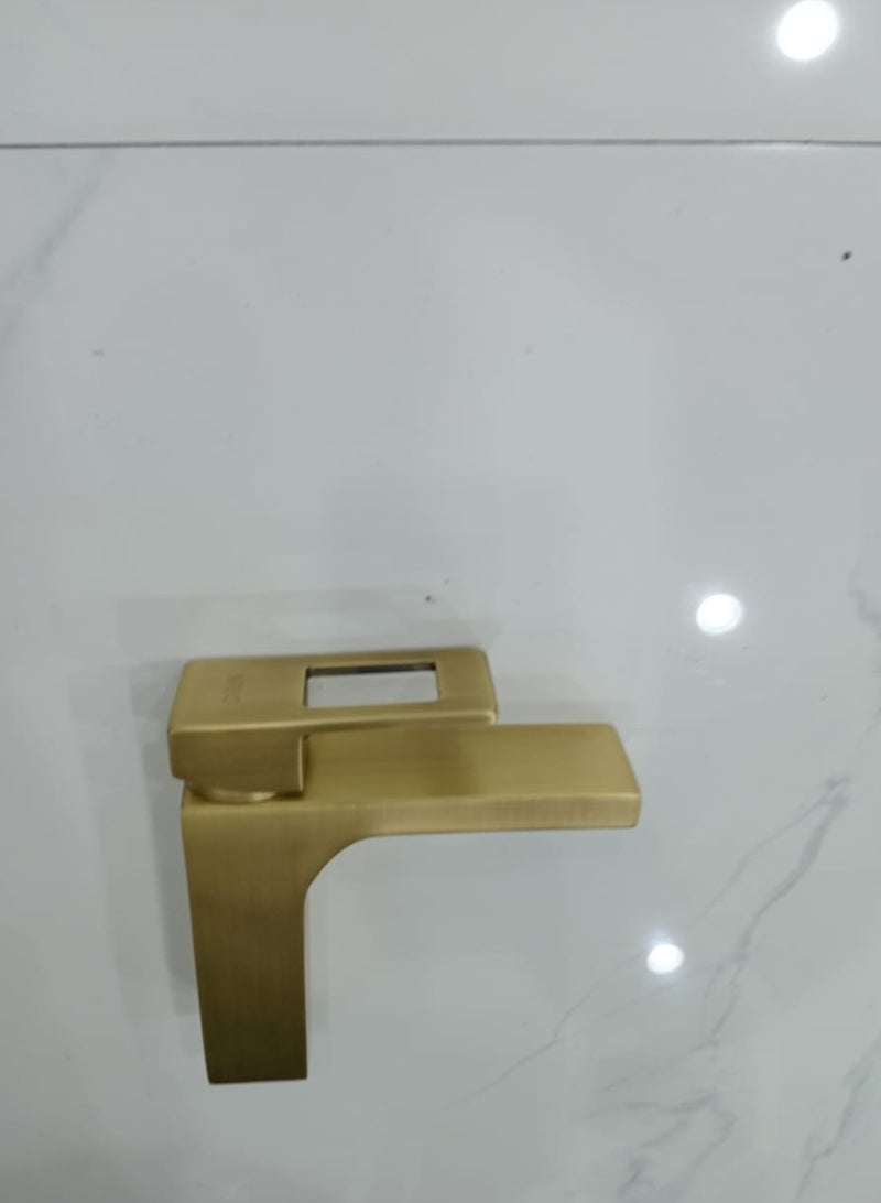 Single-Handle Brass Basin Faucet - Hot and Cold Water Mixer Tap