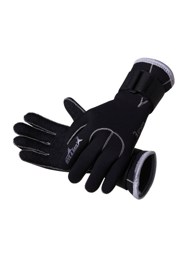 Pair Of Neoprene Diving Gloves M