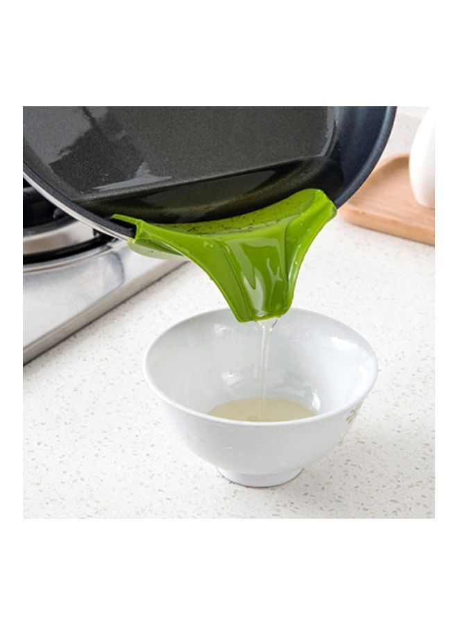 2-Piece Silicone Anti-Spill Funnel Pout Set Green 12.8x3x4.5cm