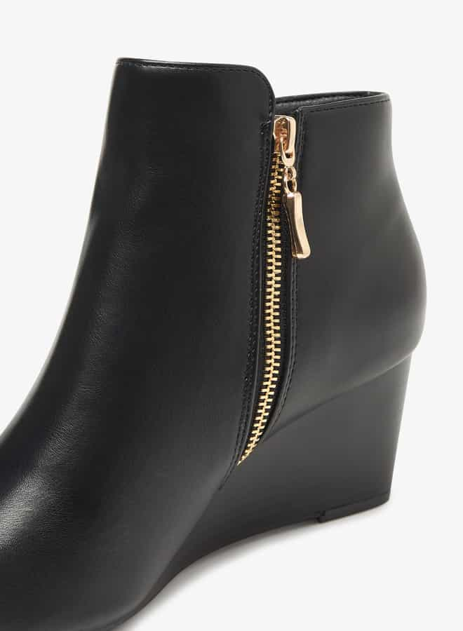 Women Solid Ankle Boots with Zip Closure and Wedge Heels