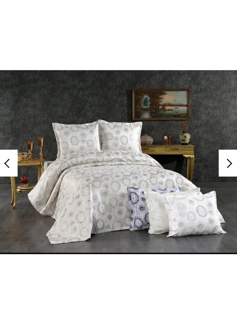 Luxury Floral Patterned Bed Cover Set - Turkish Made - Elegant Comfort for Your Bedroom