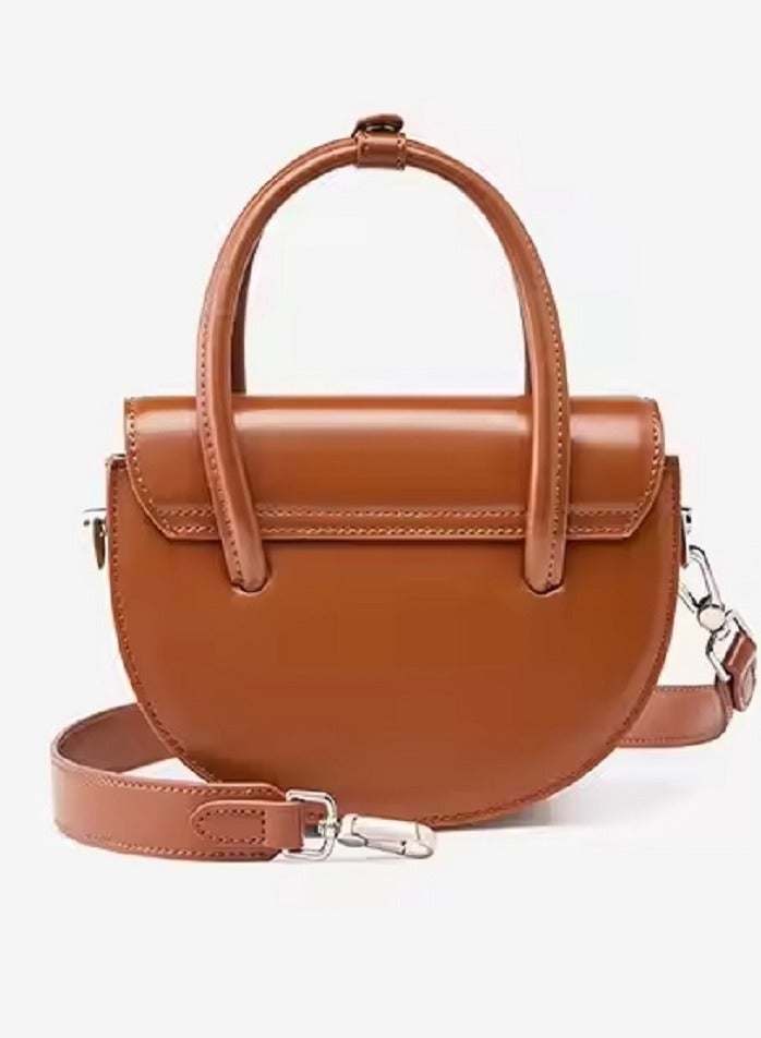 Brown Saddle Bag – Genuine Leather Handbag for Women, Stylish Crossbody Handbag with Classic Design, Luxury Sling Bag for Ladies, Shoulder Tote for Everyday Use, Durable and Lightweight Small Purse, Perfect for Work, Shopping, and Casual Outings