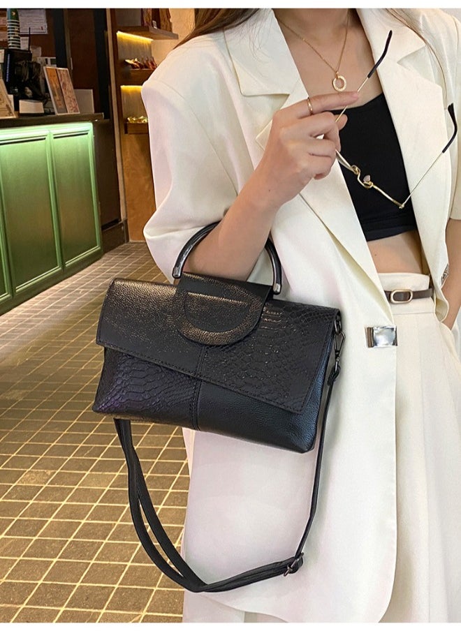 Women Crocodile Pattern Clutch Banquet Handbag - Elegant & Sophisticated Evening Bag with Luxurious Texture