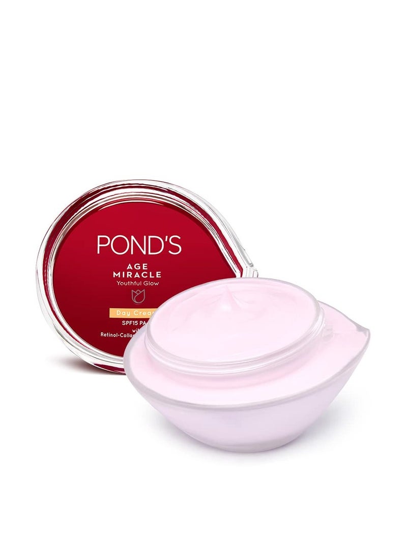 Pond's Age Miracle Youthful Glow Day Cream with SPF 15 PA++, Anti-Ageing Cream, With 10% Retinol-Collagen B3 Complex, Reduce Fine Lines & Combat Sagging Skin, 50g