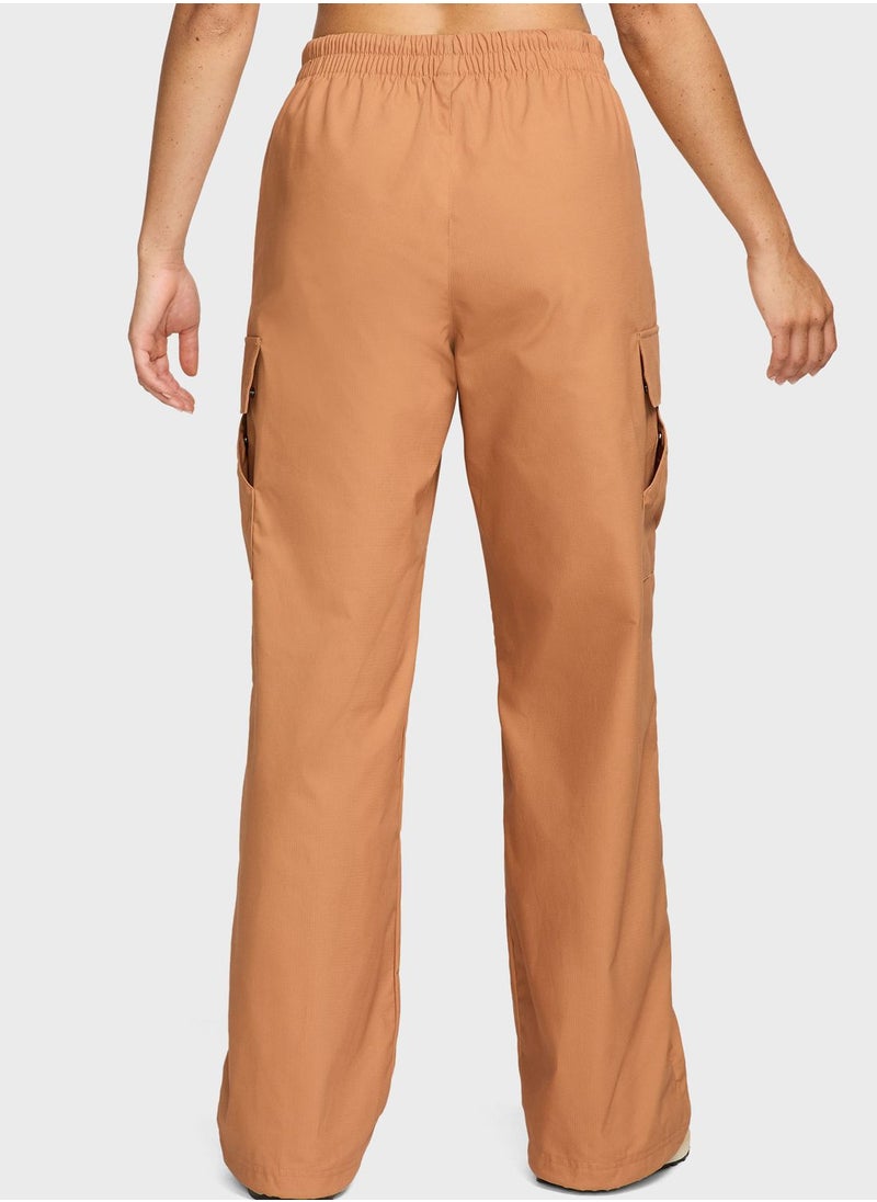 Nsw Essential Woven Midrise Cargo Pants