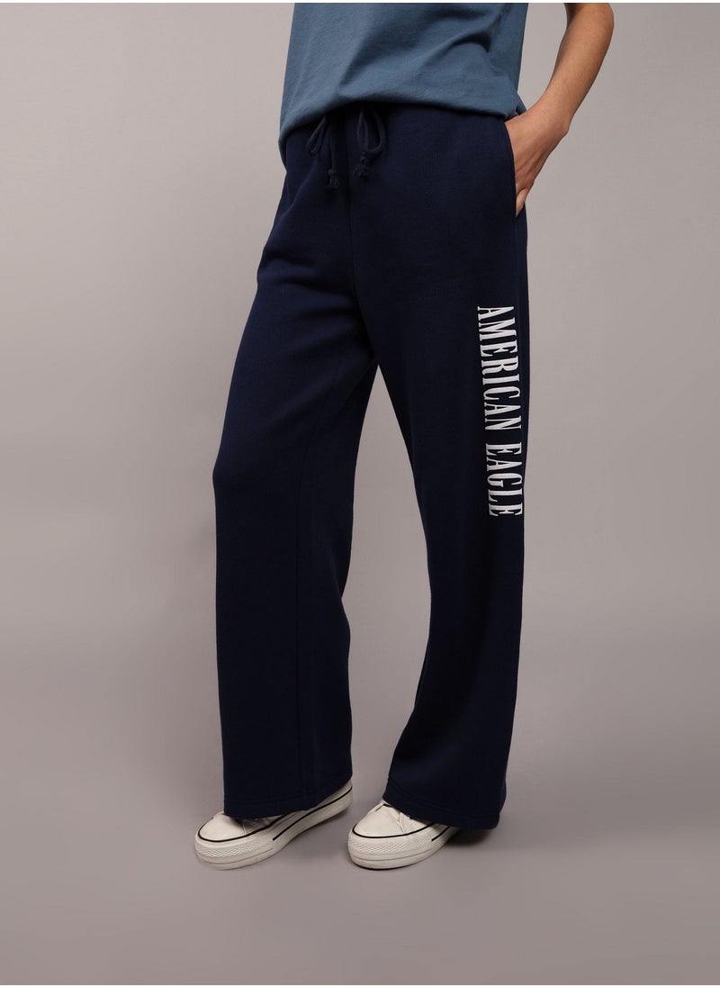 AE Graphic Wide-Leg Sweatpant