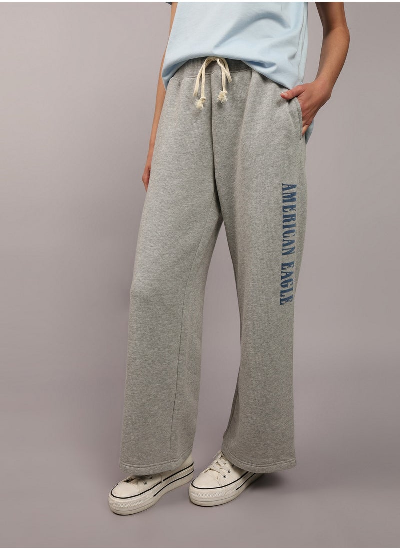 AE Graphic Wide-Leg Sweatpant