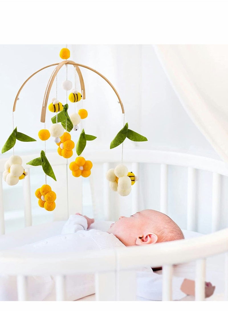 Baby Crib Mobile Bamboo Wind Chime Bed Bell Baby Bedroom Ceiling Cotton Balls Wind Chime Portable Mobile Bee Decor Hanging Rotating Plush Toys for Baby