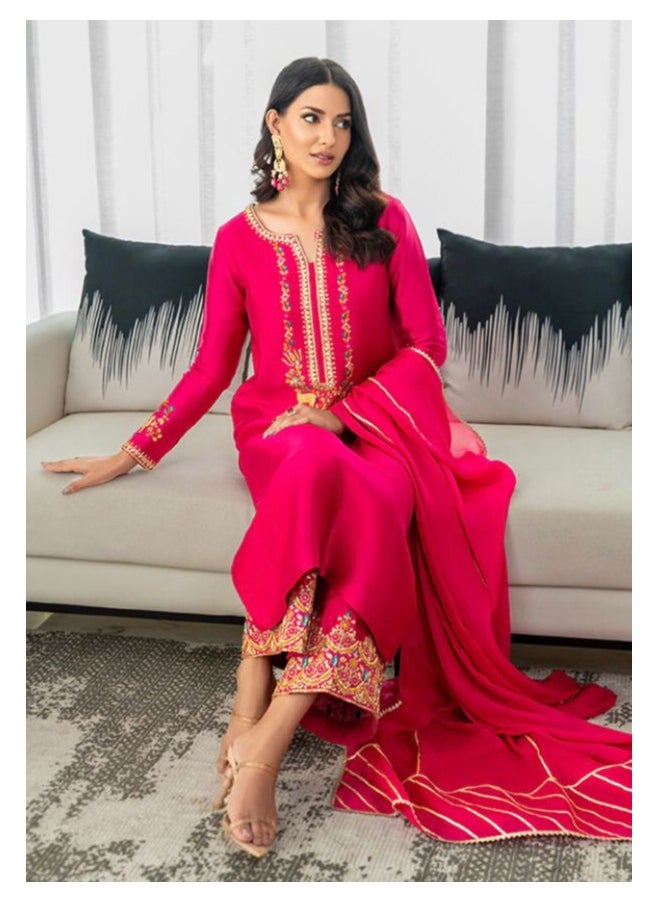 Women Pink Suit  With Flowing Silk Dupatta And Paired With Hand – Embroided That’s  Add Artistic Flair To  Your Look.