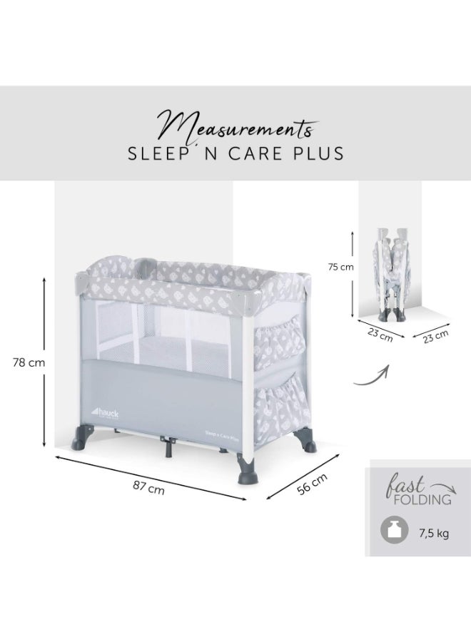 Bedside Crib Sleep N Care Plus, Co - Sleeper For New Born Babys From Birth Up To 9 Kg, Lowerable Side Part, Wheels, Toy Pockets, Storage Compartment, Foldable, Transport Bag, Teddy Grey