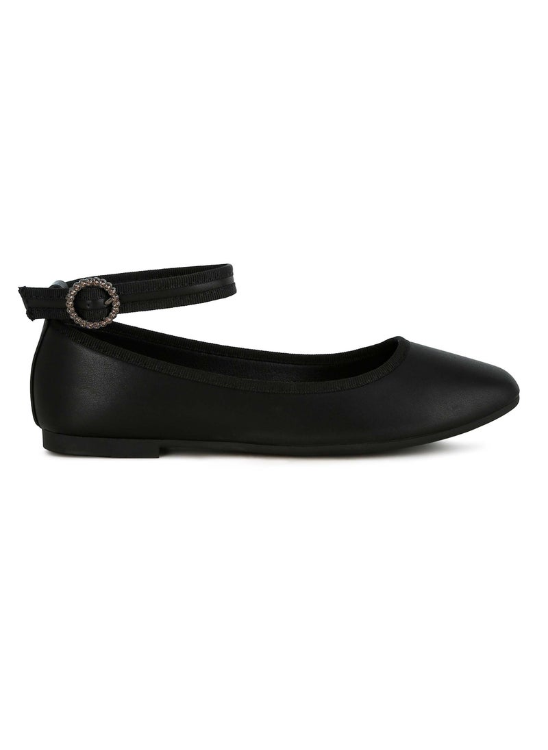 Ankle Strap Detail Ballet Flats in Black