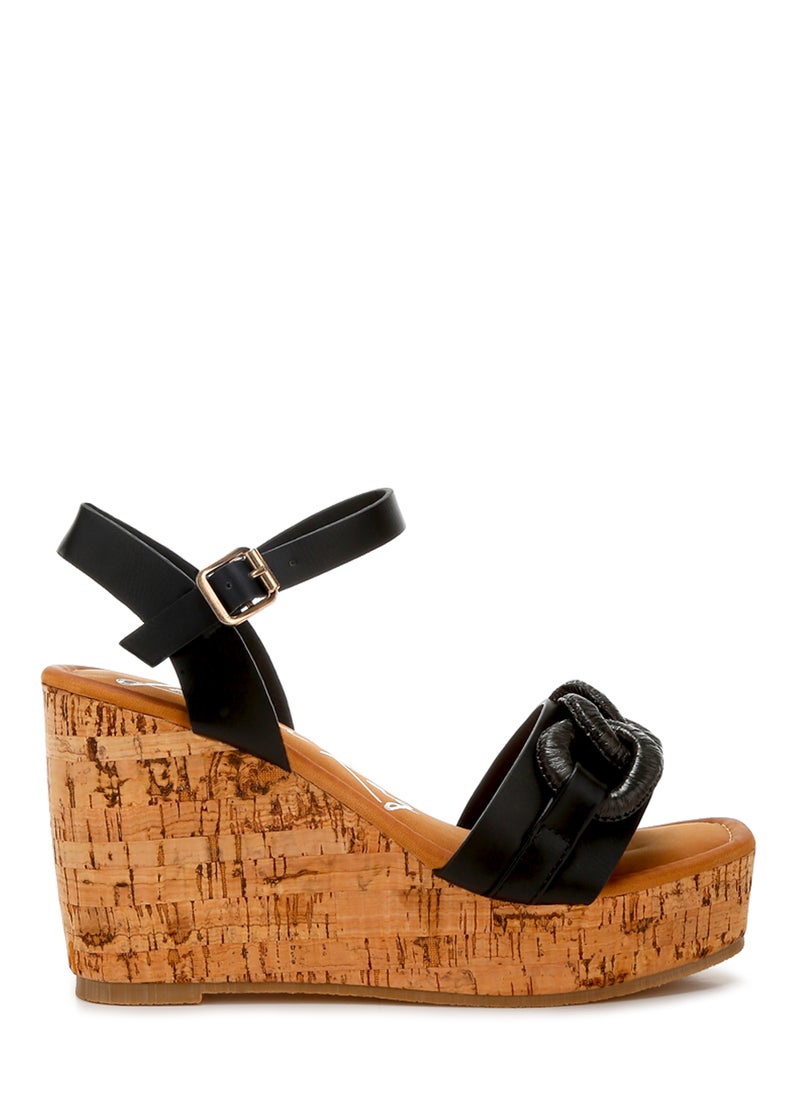 Cushion Chain Pin Buckle Wedges in Black